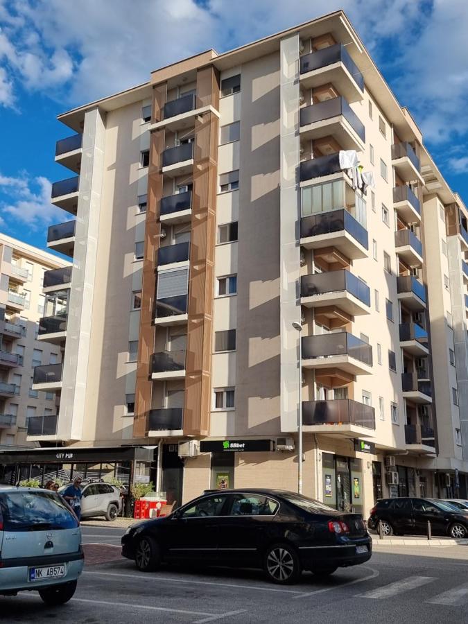 Star - Kvart * Podgorica